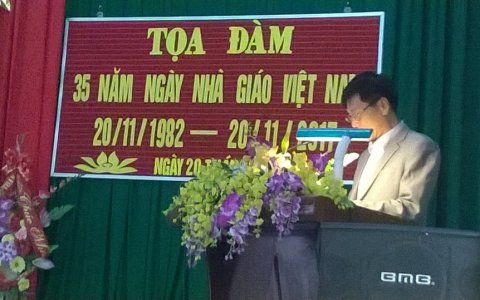 UBND xã Xuân Phong tổ chức lễ  tọa đàm 35 năm ngày Nhà giáo Việt Nam 20-11. 