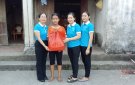 Hội phụ nữ xã Xuân Phong tổ hoạt động thăm, tặng quà trẻ mồ côi, trẻ khó khăn dịp Tết Thiếu nhi 1-6